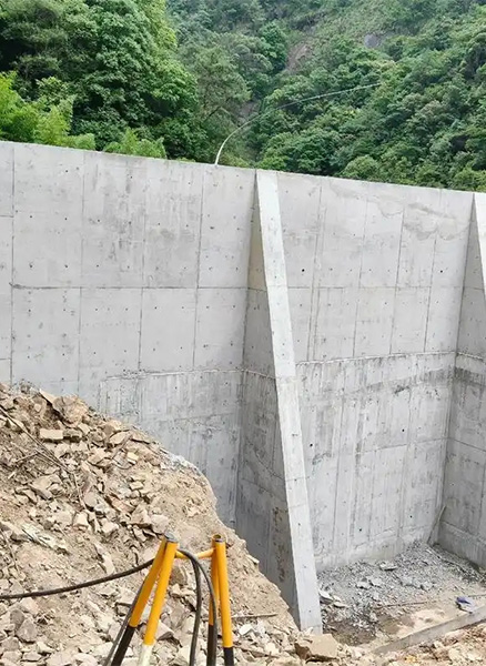 聊城临清重力式挡土墙